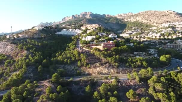 Mascarat 스페인이 도시의 놀라운 전망을 합니다 부두에서 해안가에 도시는 지역에 — 비디오