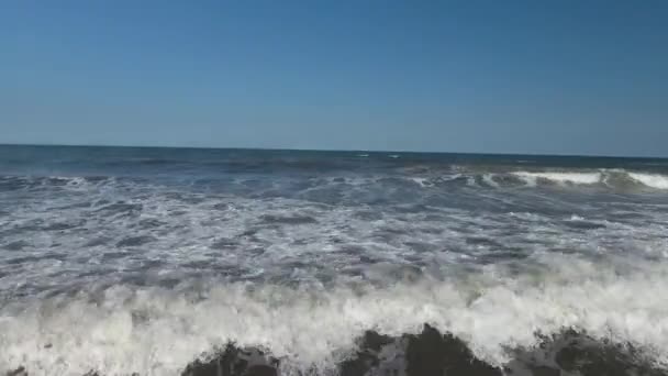 Olas Del Mar Desde Vuelo Pájaro Drone Vuela Sobre Las — Vídeos de Stock