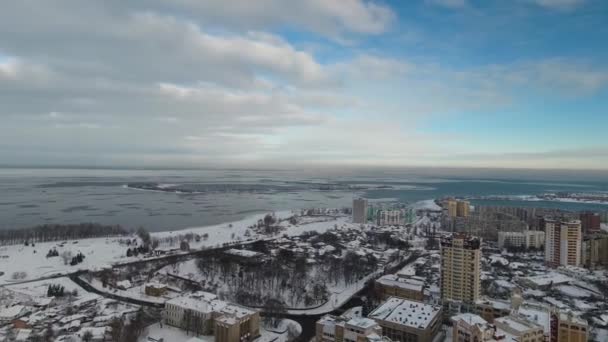 Χειμώνας Πόλη Στο Χιόνι Μια Ευθεία Γραμμή Κηφήνας Αφαιρεί Από — Αρχείο Βίντεο
