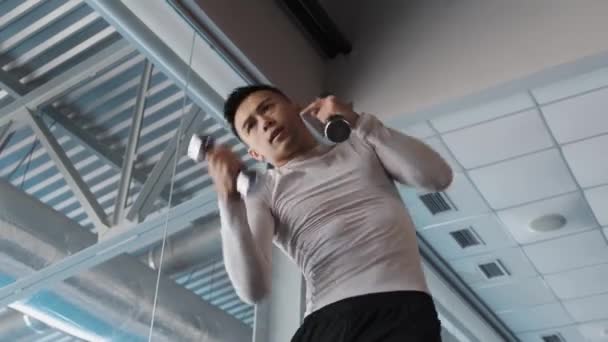 Ung Asiatisk Utbildning Kickboxning Gym Utsändare Strid Med Skugga Med — Stockvideo