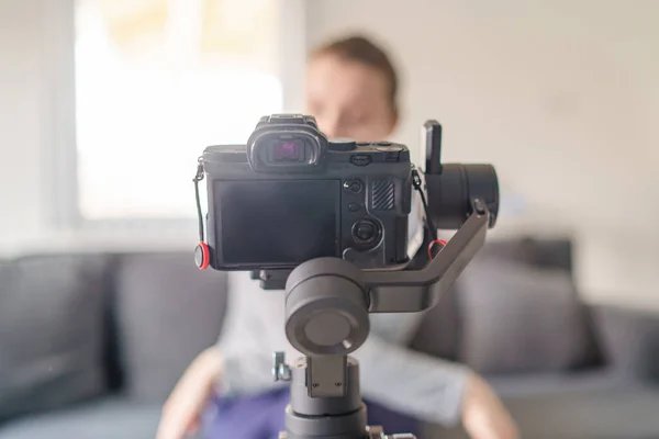 Gimbal Mirrorless Camera Blogger Making Video Home Selective Focus Day — Stock Photo, Image