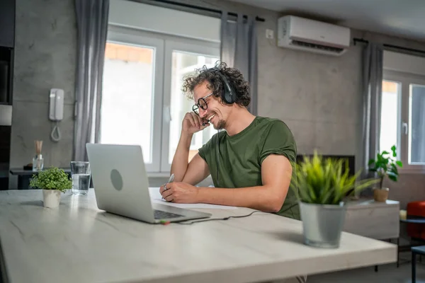 One Man Caucasian Male Freelancer Work Home Headphones His Head — Stock Photo, Image