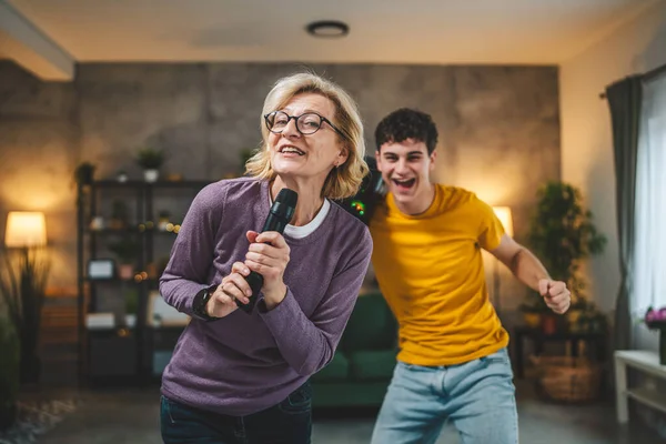 Mother Son Mature Woman Teenage Man Happy Smile Sing Dance — Stock Photo, Image