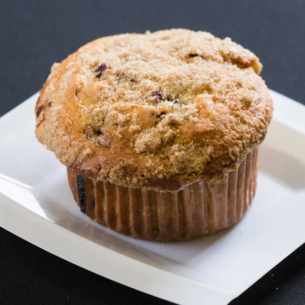 Buzlanma olmadan taze kepekli muffin kadeh yukarıya kapatmak