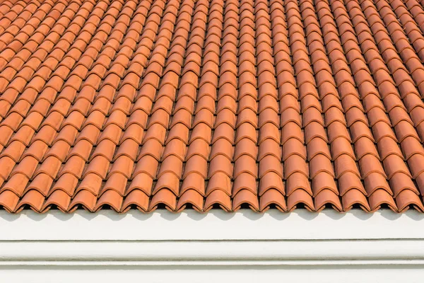 Red Corrugated Tile Element Roof House White Wall Shingles Roofing — Stock Photo, Image