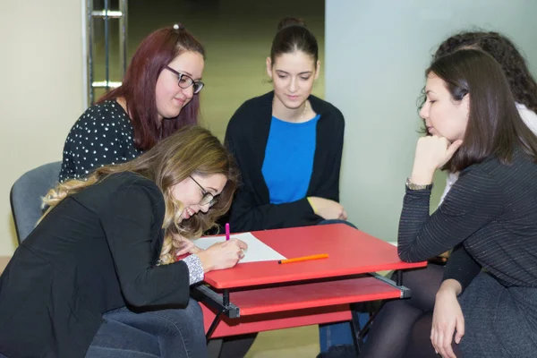 Nis Serbia Febrero 2019 Girl Writing Notebook Team Collaboration Meeting — Foto de Stock