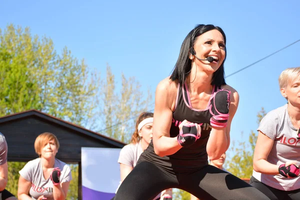 Nis Serbia April 2019 Happy Teacher People Group Outdoor Piloxing — Stok Foto