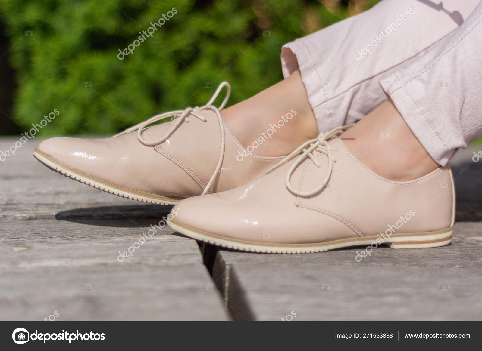 shoes beige color