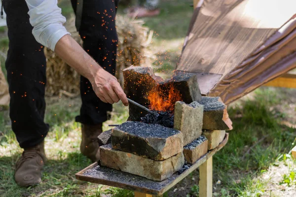 Hand Piece Iron Heated Coal Fire Bellows Make Sparks Blacksmith — Stock Photo, Image