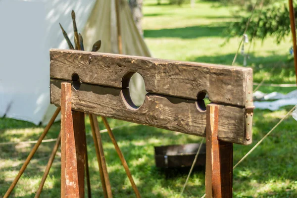 Pillory Wooden Frame Usually Mounted Post Criminal Would Place Head — Stock Photo, Image