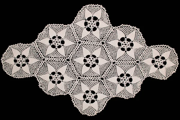 Weiße Spitzentischdecke Isoliert Auf Schwarzem Hintergrund Florales Muster — Stockfoto