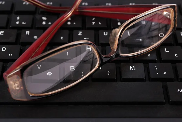 Keyboard Glasses Close Selective Focus — Stock Photo, Image