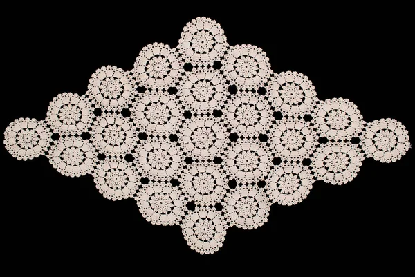 Witte Ruitvormige Kant Tafelkleed Geïsoleerd Zwarte Achtergrond Cirkel Parttern — Stockfoto