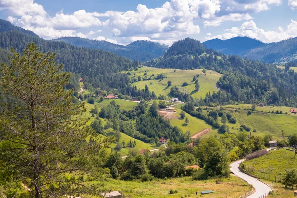 Park Narodowy Tara Serbii Europa Piękny Krajobraz Dramatycznym Niebem Wzgórzami — Zdjęcie stockowe