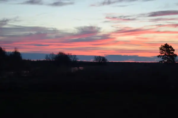 Vista Del Amanecer Campo Cerca Del Río — Foto de Stock