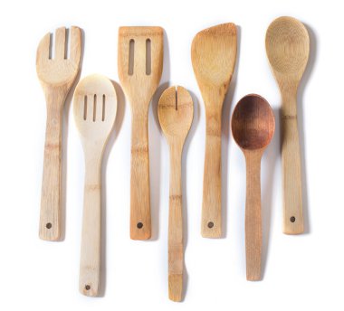 Tahta gıda aletleri beyazı izole etti