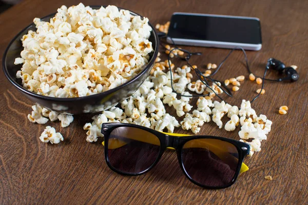 Elektronik Smartphone Auf Dem Popcorn Hintergrund Kopierraum — Stockfoto