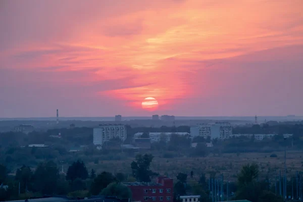 Crimson Sun Evening Sunset Evening City Dusk Sunset Red Light — Stock Photo, Image