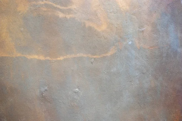 La surface de la texture du béton est rugueuse, rouge rouille. Plâtre mural naturel gris . — Photo