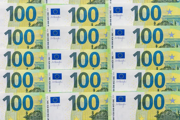 Banknoty 100 Euro Leżą Dokładnie Trzech Rzędach Waluta Europejska Zbliżenie — Zdjęcie stockowe