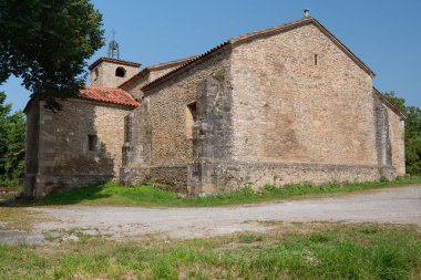 Eski kilise, Doriga, Grado ve Salas, Asturias, İspanya arasında Camino de Santiago iz işareti