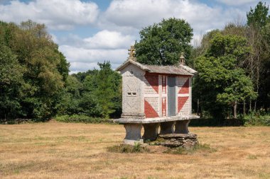 Geleneksel ambar Camino de Santiago patikası, Galiçya, İspanya