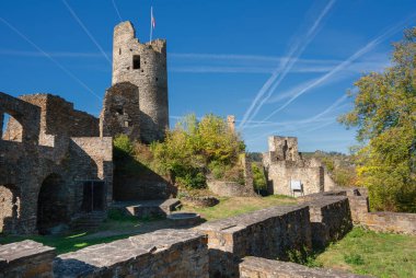 Cochem, Moselle Nehri, Almanya, Avrupa yakınlarındaki Winneburg Kalesi harabesi