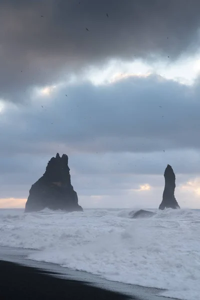 Reynisfjara dicht bij Vik, IJsland, Europa — Stockfoto