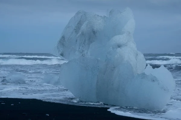 Diamond Beach Joekulsarlon, Исландия — стоковое фото