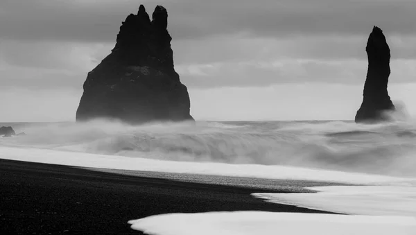 ヴィック、アイスランド、ヨーロッパに近い Reynisfjara — ストック写真