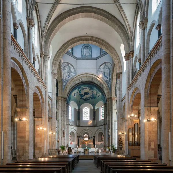 Basilica Saint aposteln, Köln, Tyskland — Stockfoto