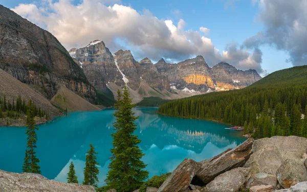 Moraine Lake, Banff National Park, Alberta, Kanada — Stockfoto