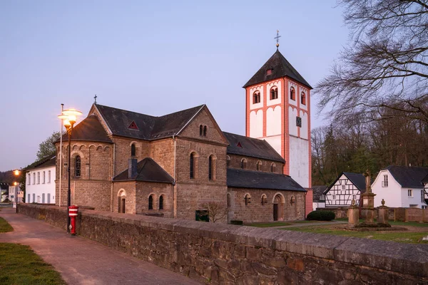 Centre Village Odenthal Avec Église Paroissiale Bâtiments Anciens Petit Matin — Photo