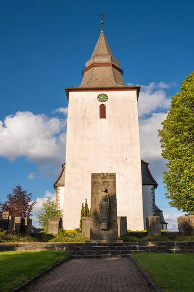 Winterberg Alemania Junio 2020 Iglesia Parroquial Winterberg Con War Memorial — Foto de Stock