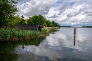 Wustrau, Brandenburg, Almanya yakınlarındaki Ruppin Gölü 'nün panoramik görüntüsü