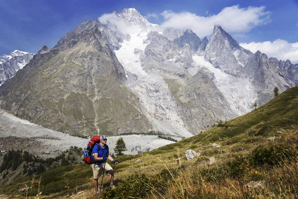 Tour Mont Blanc Είναι Ένα Μοναδικό Ταξίδι Περίπου 200 Χιλιομέτρων — Φωτογραφία Αρχείου