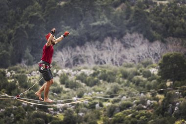 Gökyüzünde aşmak. Antalya'da Türk Highline karnaval.