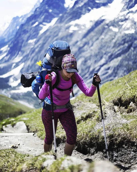 Trekking Kanadyjskich Górach Trasa Jest Rekreacja Popularne Działalności Ameryce Północnej — Zdjęcie stockowe