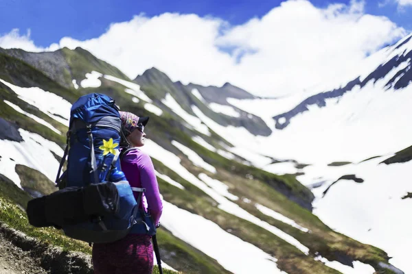 Trekking Kanadyjskich Górach Trasa Jest Rekreacja Popularne Działalności Ameryce Północnej — Zdjęcie stockowe