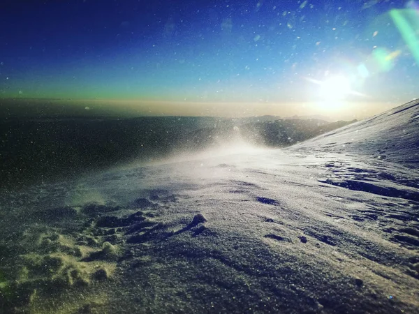 Dağlarda Kar Fırtınası — Stok fotoğraf