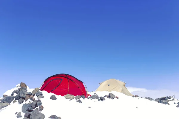 埃尔布鲁斯山下的大本营海拔3800米. — 图库照片