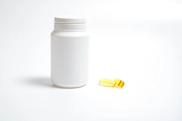 Witte Plastic Buis Zonder Inscripties Van Pillen Een Witte Achtergrond — Stockfoto