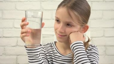 4 k çocuk içme suyu mutfak, susuz kız eğitim bardak taze su