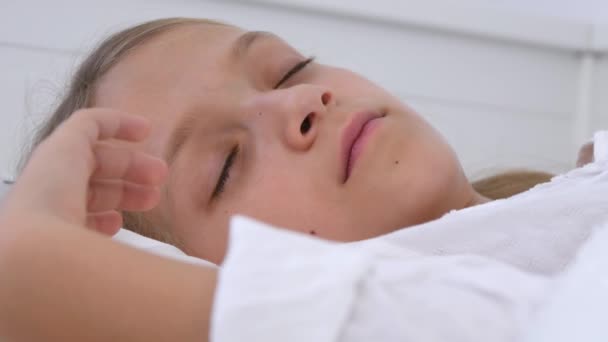 Sick Child Sleeping Bed Suffering Ill Kid Sleeping Hospital Medicine — Stock Video