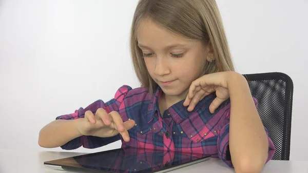 Niño Jugando Tablet Ordenador Niña Navegando Por Internet Oficina Estudio — Foto de Stock