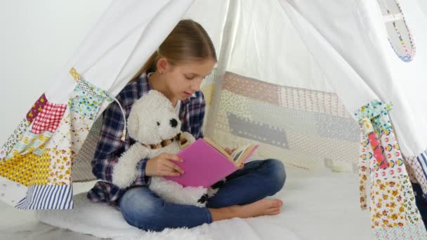 Lectura Infantil Estudiar Sala Juegos Jugar Patio Recreo Aprender Jugar — Vídeo de stock