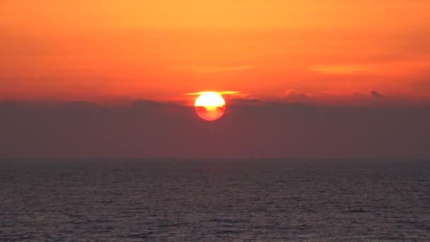 Sunset Beach, nascer do sol na beira-mar, oceano ao pôr do sol no verão, Crepúsculo Seascape — Vídeo de Stock