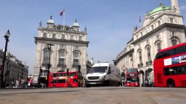 Piccadilly Circus Timelapse Londra Trafik, İnsanlar Turist Crossing Street 4k