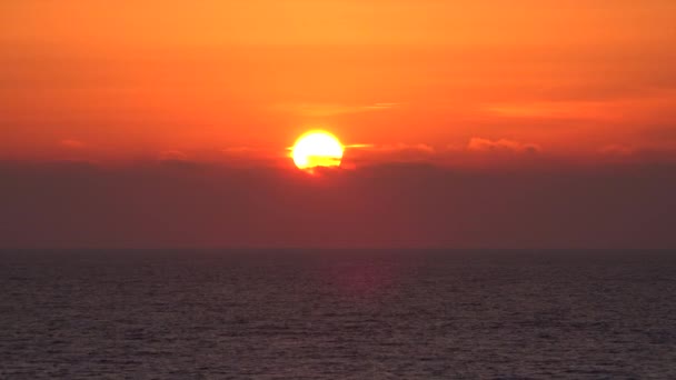 Sunset Beach, alba in riva al mare, oceano al tramonto in estate, Twilight Seascape — Video Stock