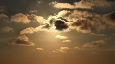 Bulutlu gökyüzü, bulutlu ayarı Dusk, zaman atlamalı üzerinde Timelapse dramatik günbatımı